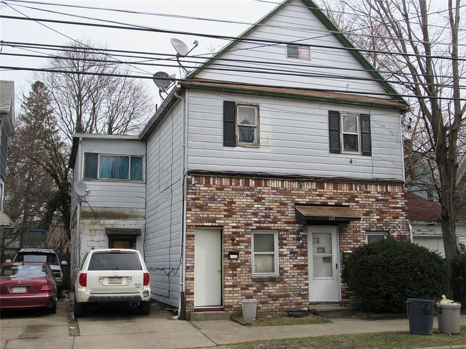 2nd image of 621 Wallace St