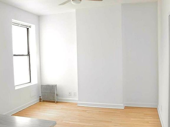 5th image of 354 22nd St APT 5