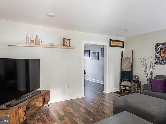 3rd image of 505 Saude Ave