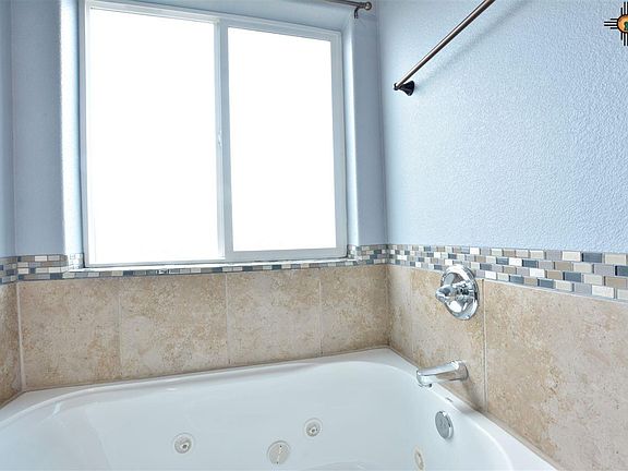 4th image of 1808 College Park Dr