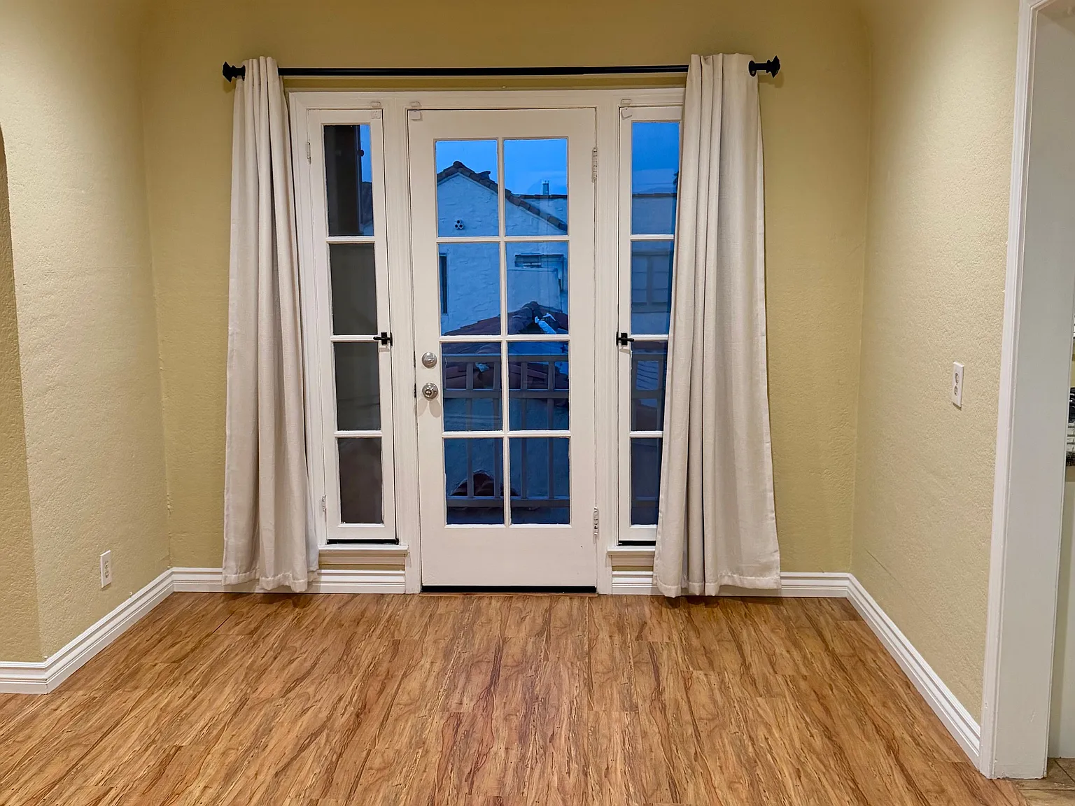 2 bed, 1250 sqft, $3,400 — Photo 4