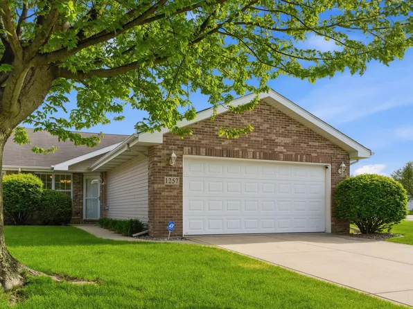 1257 W 84th Ln, Merrillville, IN 46410