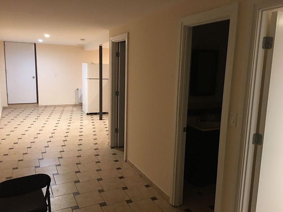 2nd image of 5927 59th St APT 1R