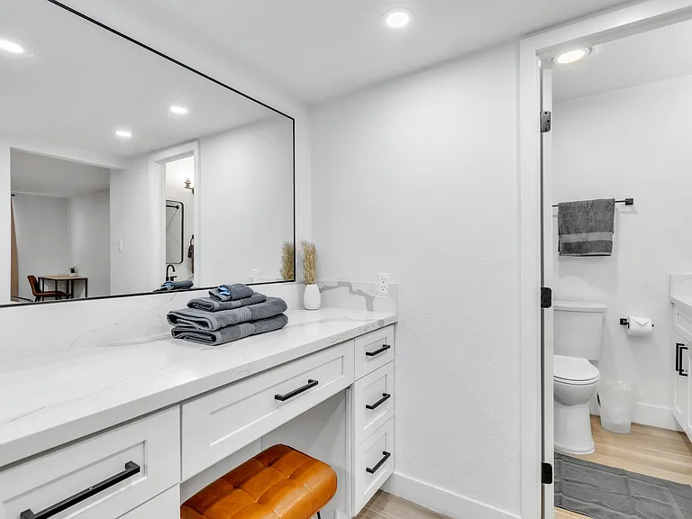 3930 University Center Dr — Photo 23