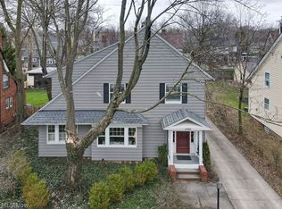 3189 Chadbourne Rd, Shaker Heights, OH 44120