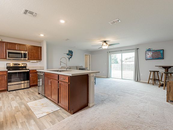 5th image of 565 SW Fields Avenue