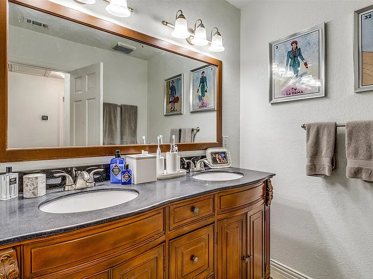 3732 Seguin Dr — Photo 13
