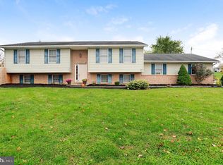 13568 Worleytown Rd, Greencastle, PA 17225