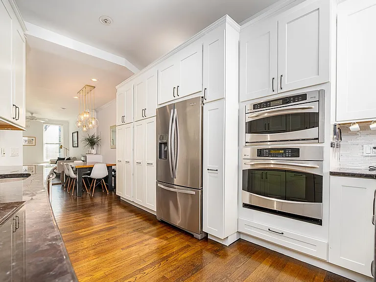 909 Willow Ave #1 — Photo 4