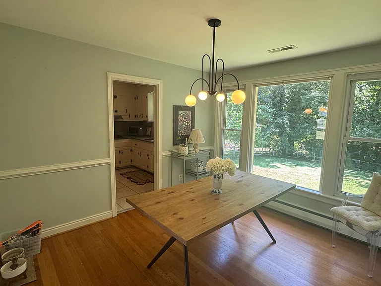 9501 Bonnie Dale Rd — Photo 5
