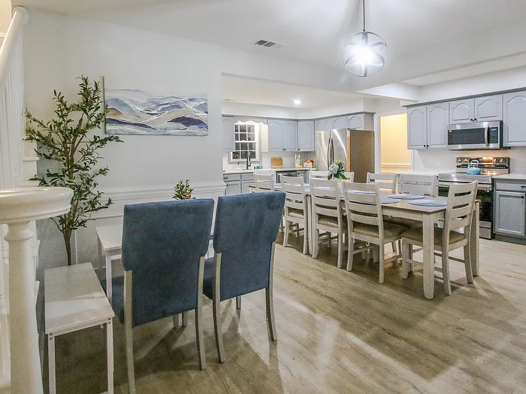 210 Newton Ave — Photo 42