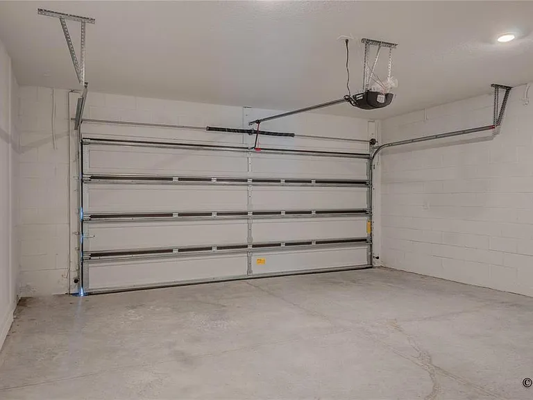 1490 Brentwood Dr — Photo 33