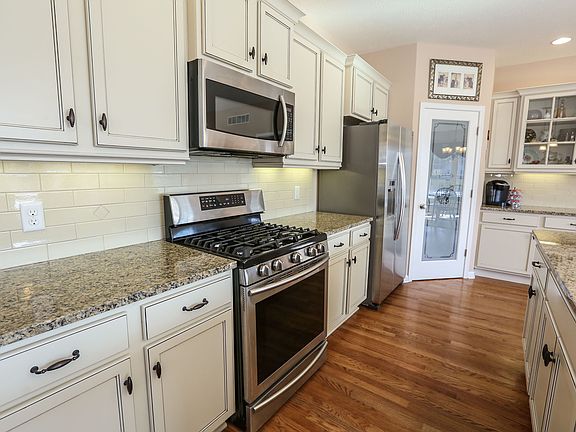 Undercabinet lighting