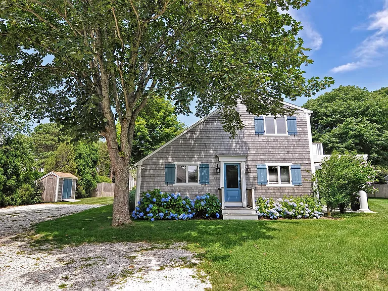 308 Old Harbor Rd — Photo 1