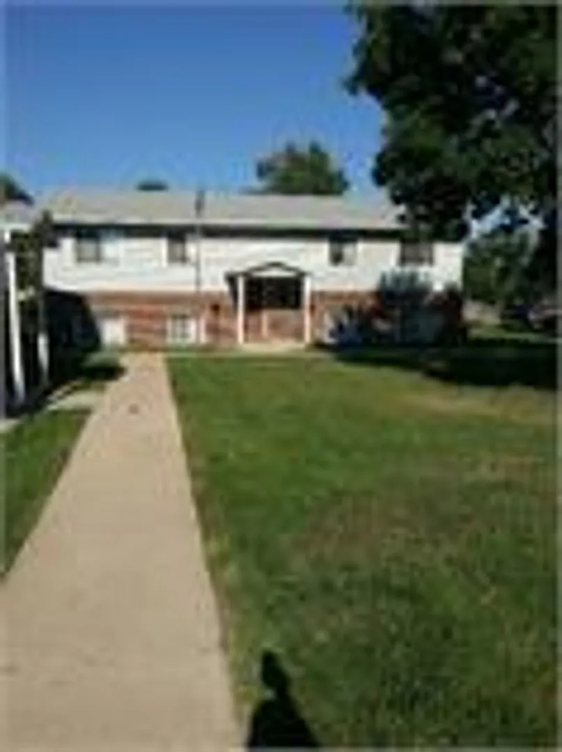 SH216 — Photo 2