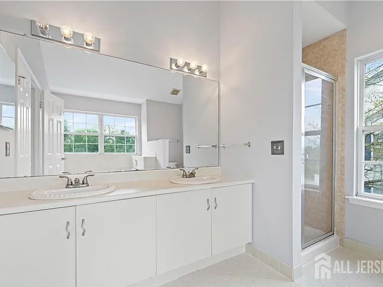 32 Cabot Way — Photo 15