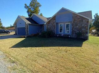 166 Edgewood Rd, Eufaula, OK 74432