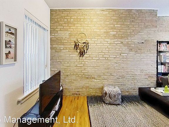 5th image of 701 W Belmont Ave #2N
