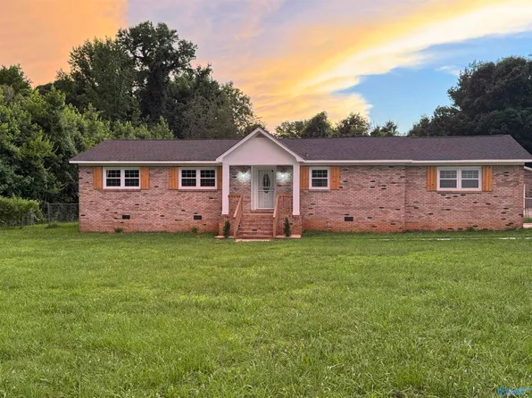 3057 Garner Rd NW, Huntsville, AL 35806