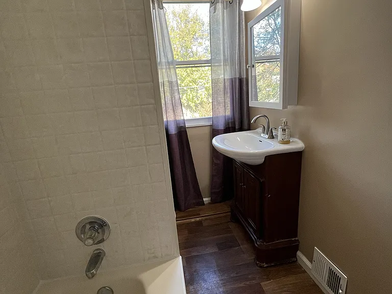 7202 Sindall Rd — Photo 10