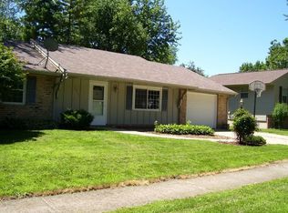 3211 Brentwood Dr, Champaign, IL 61821