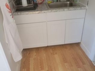 3 Clinton St APT 1, Newport, RI 02840