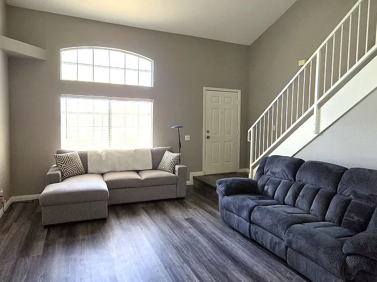 690 Barbary Coast Ave — Photo 8