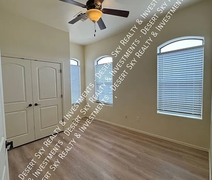 4334 Capistrano Ave — Photo 45