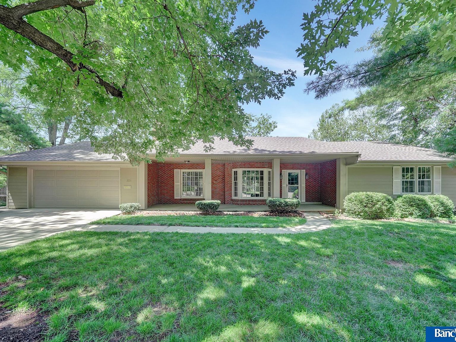 3221 Weaver Ln, Lincoln, NE 68506 Zillow