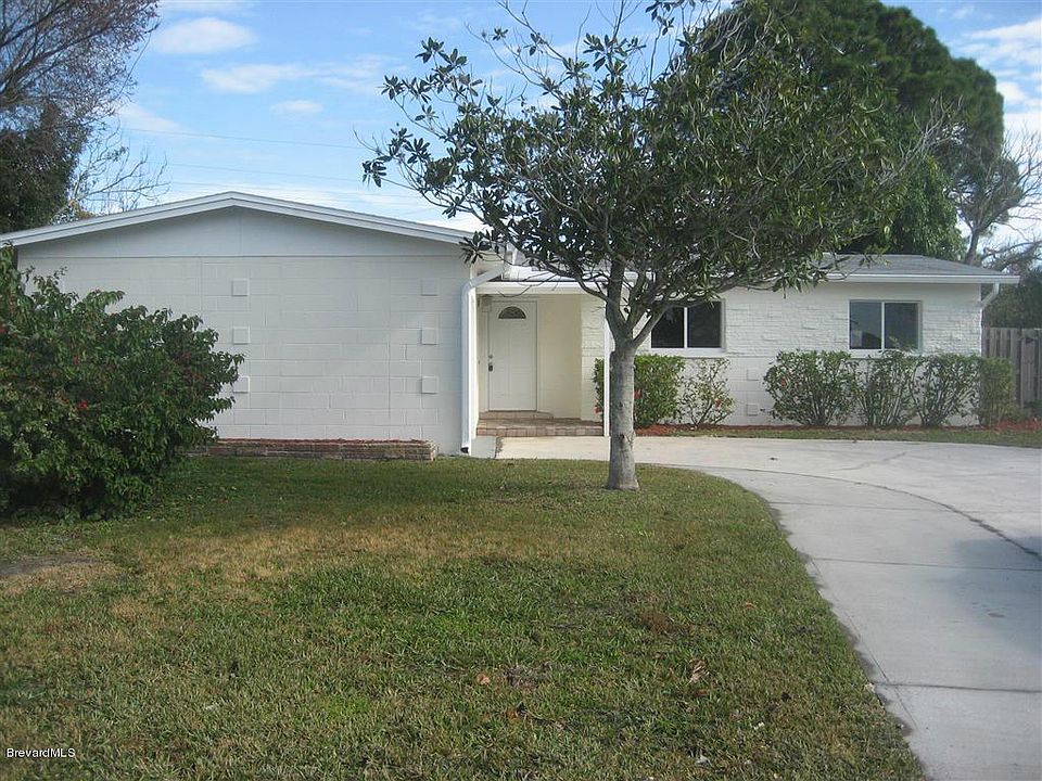 1st image of 1046 Matador Dr