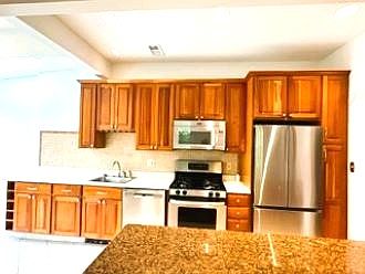 Kitchen, Stainless Appliances, Wood & Granite Countertops