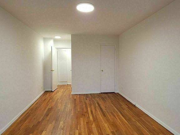 3rd image of 2530 Independence Ave #4M