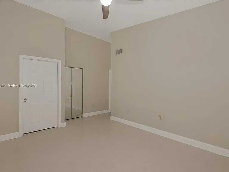18823 SW 28th St — Photo 21