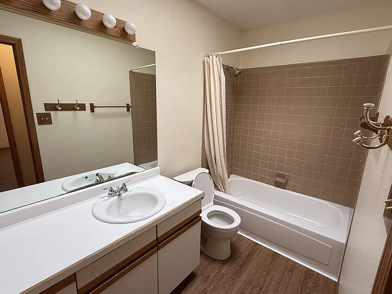 1 Autumnwood Ct — Photo 15