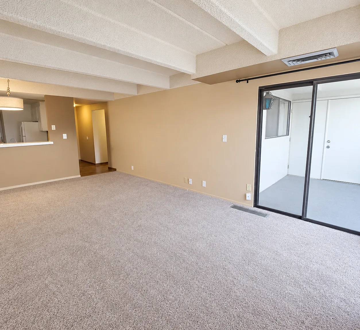 1 bed, 645 sqft, $1,600 — Photo 1
