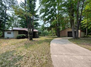 1187 Ziggy Rd, Farwell, MI 48622