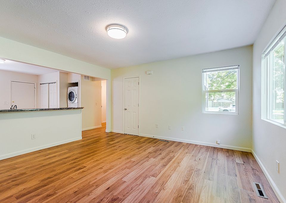 906 Pottawatomie Ave, Manhattan, KS 66502 Zillow