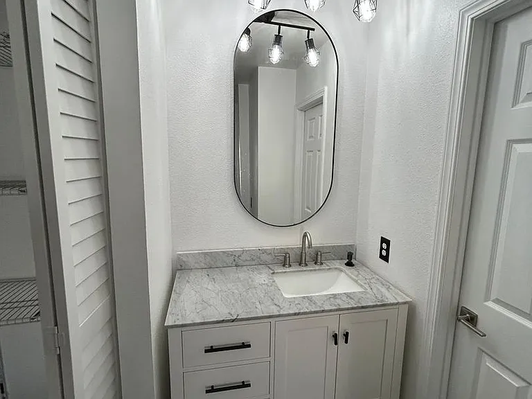285 Rancho Dr #D — Photo 17