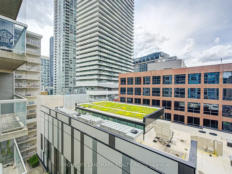 43 Eglinton Ave E #1003 — Photo 16