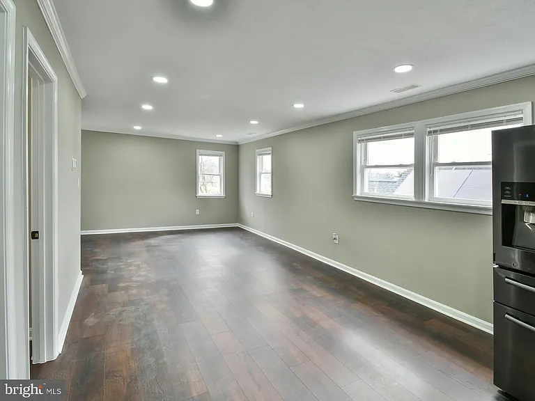 10 Bayou Ave #TOP FLOOR — Photo 10