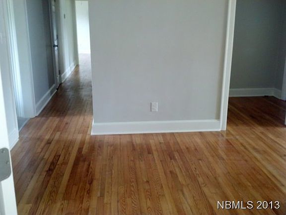 4th image of 310 Pine Ridge Avenue
