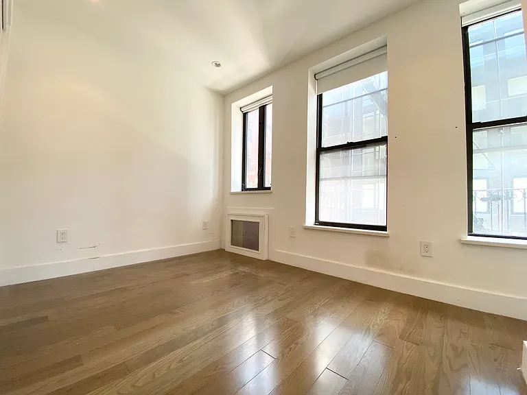80 Delancey St #2U — Photo 11