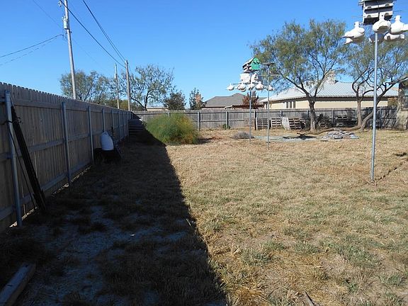 2nd image of 101 9th St