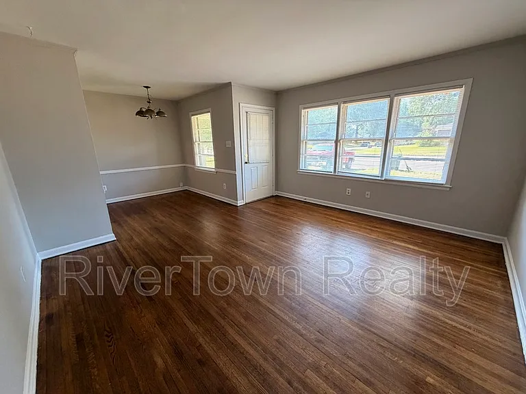 4672 Willow Rd — Photo 7