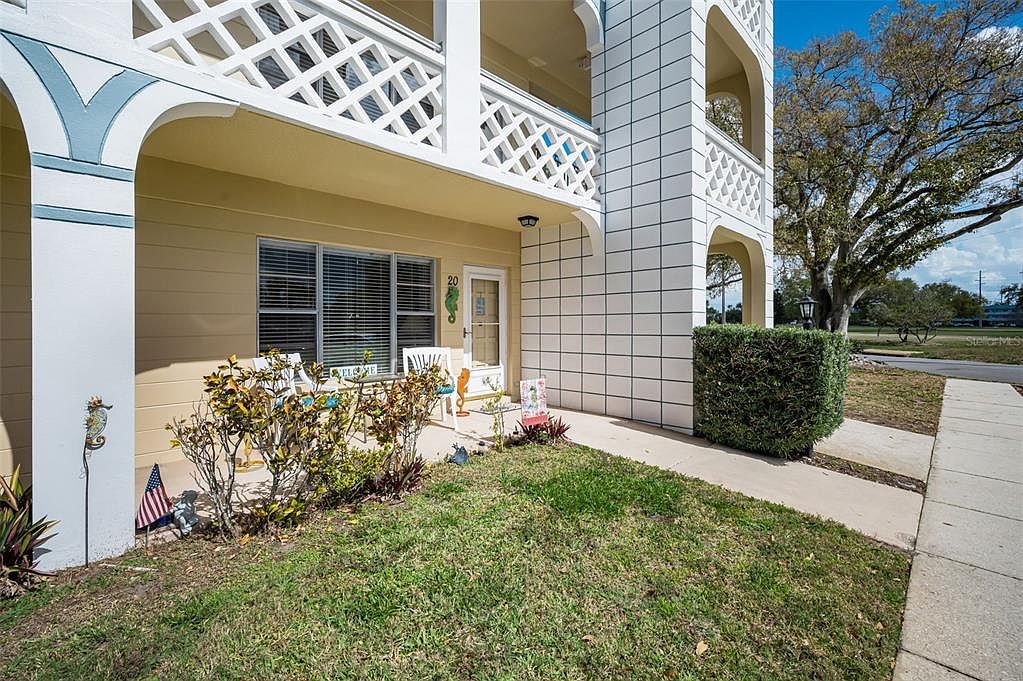 2404 Florentine Way APT 20