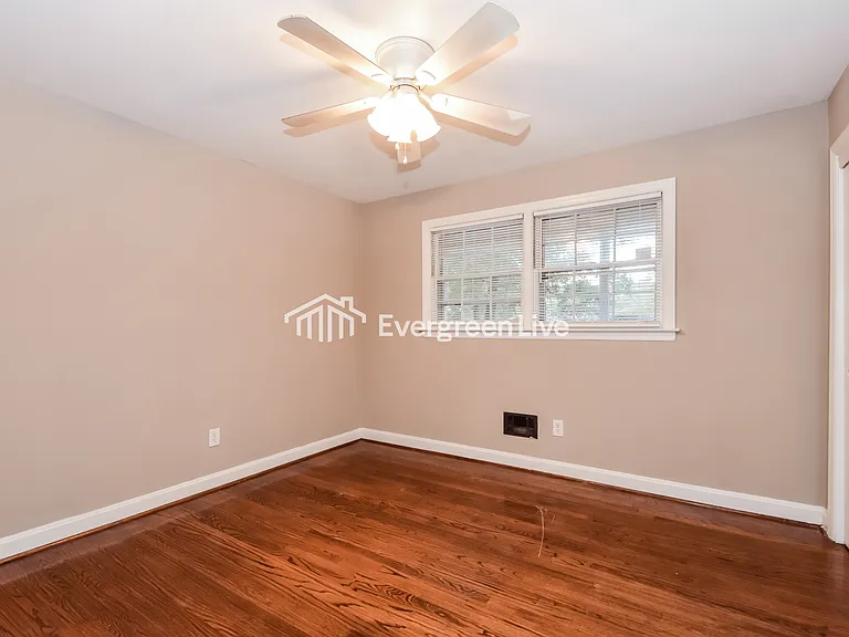 1501 Romain Dr — Photo 9