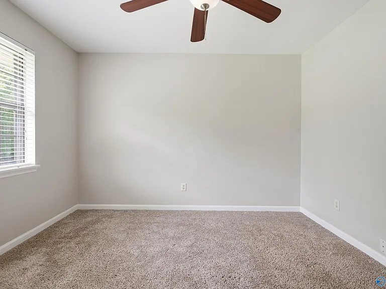 102 Greenwood Cir — Photo 20