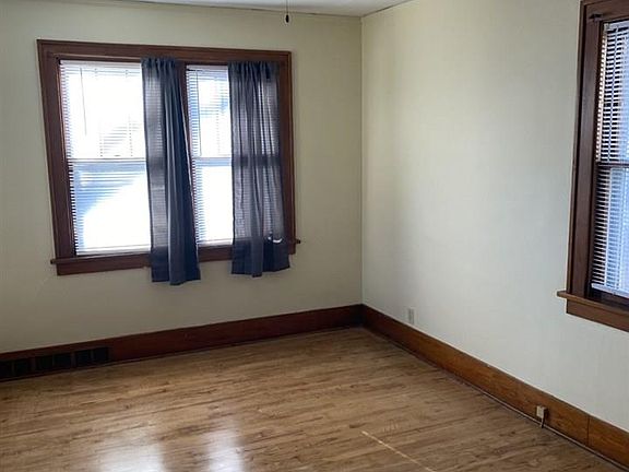 5th image of 3519 Davenport St