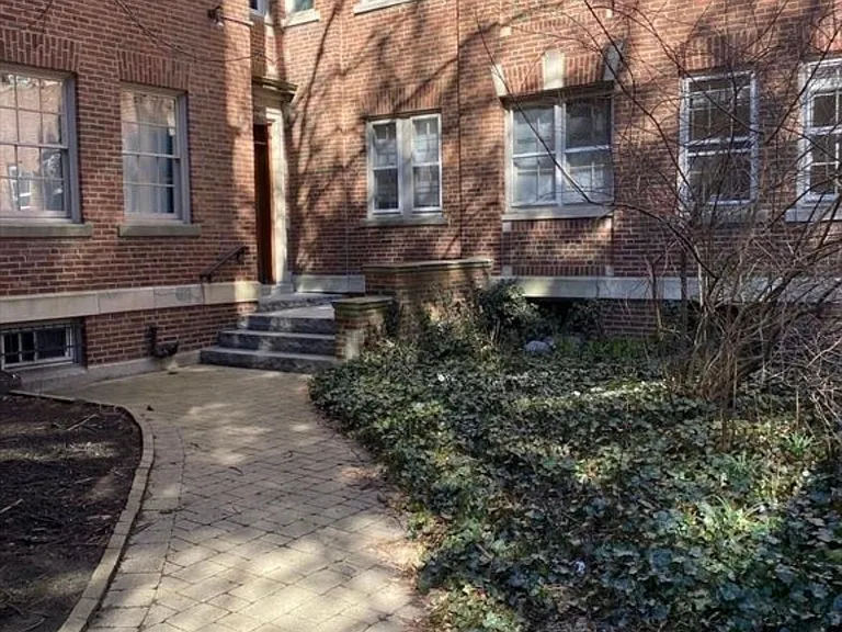 21 Chauncy St #3B — Photo 15