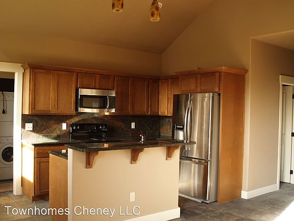 2nd image of 15202 E Sprague Ave #101